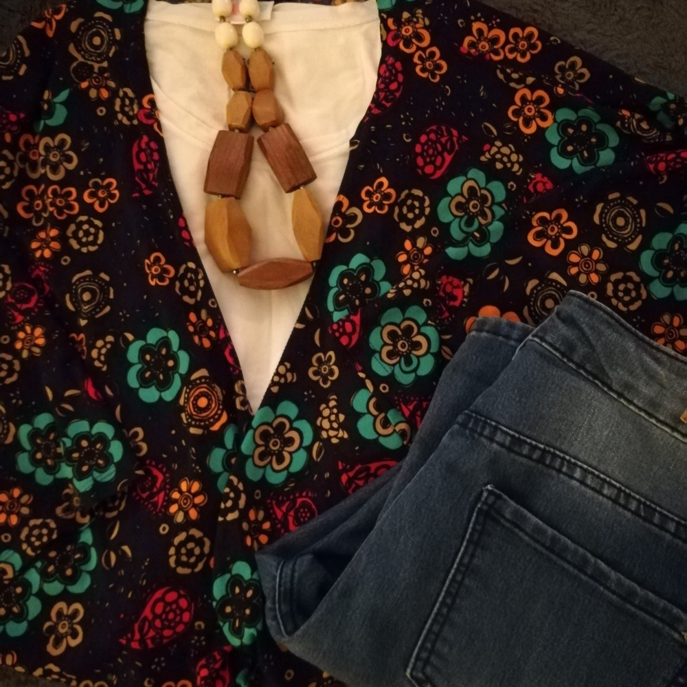 EUC Lula Roe Cardigan